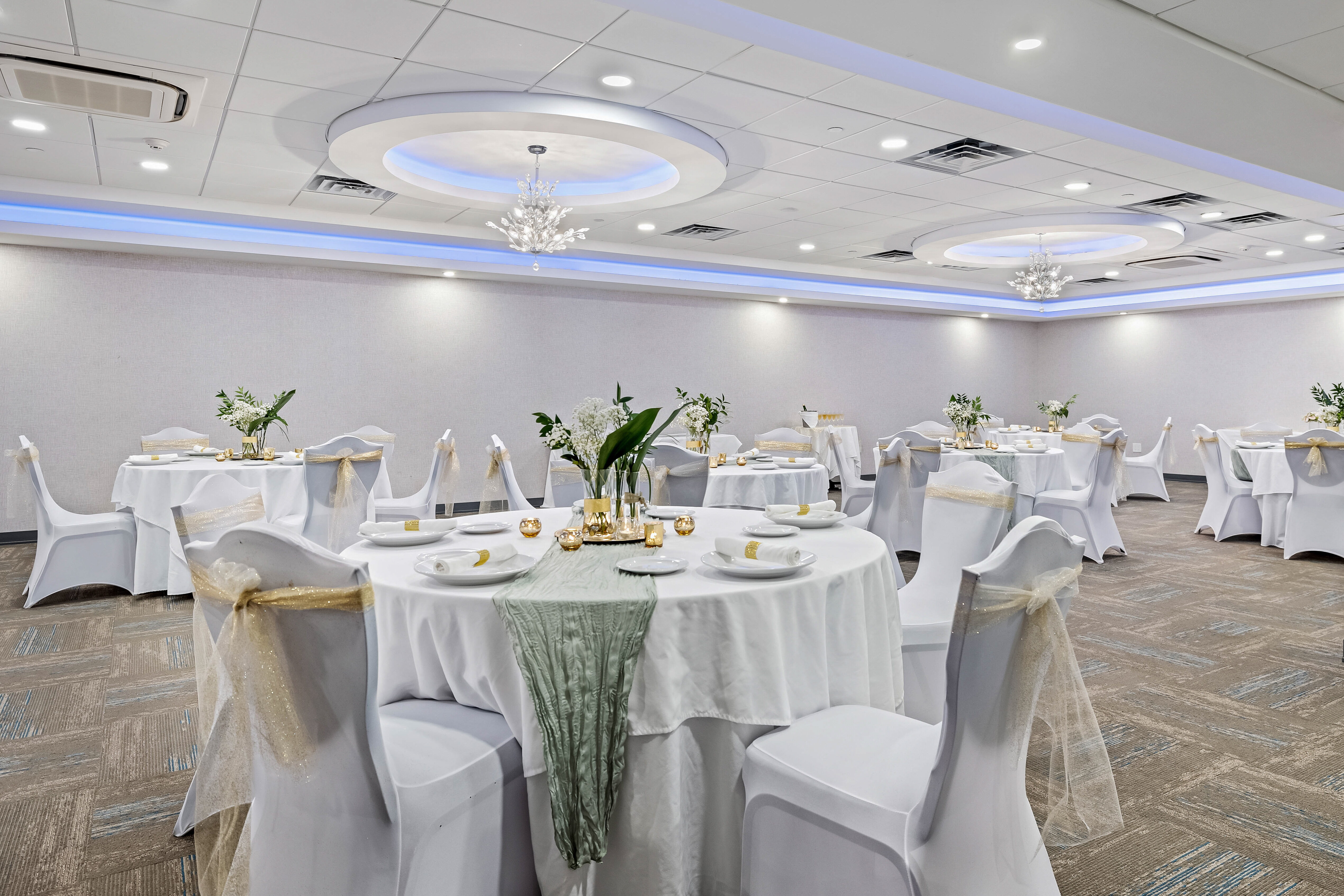 Banquets and Events at the John Carver Inn & Spa - A fully set event room